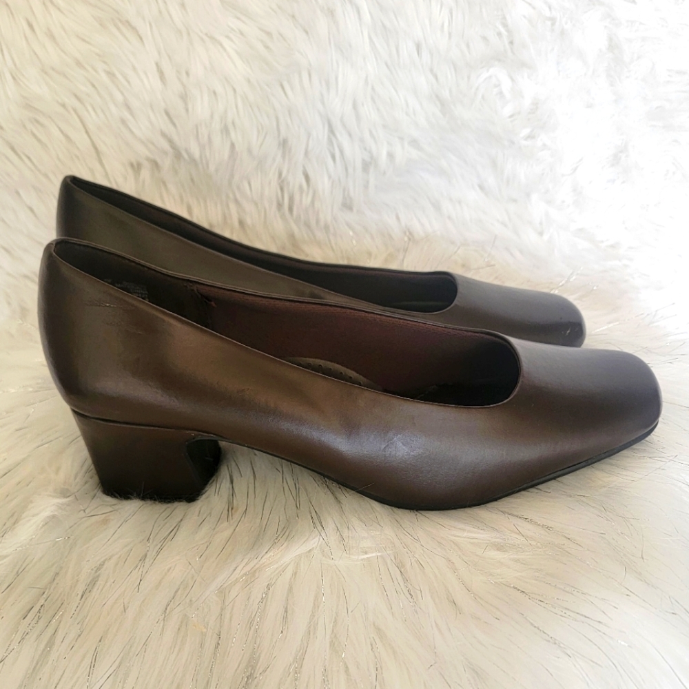 New - Basic Editions Shoes - Picture 7 of 9